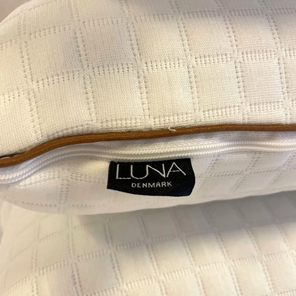 Comfort Gold 60x40 cm - Nasa memory hovedpude - soft - Luna Denmark