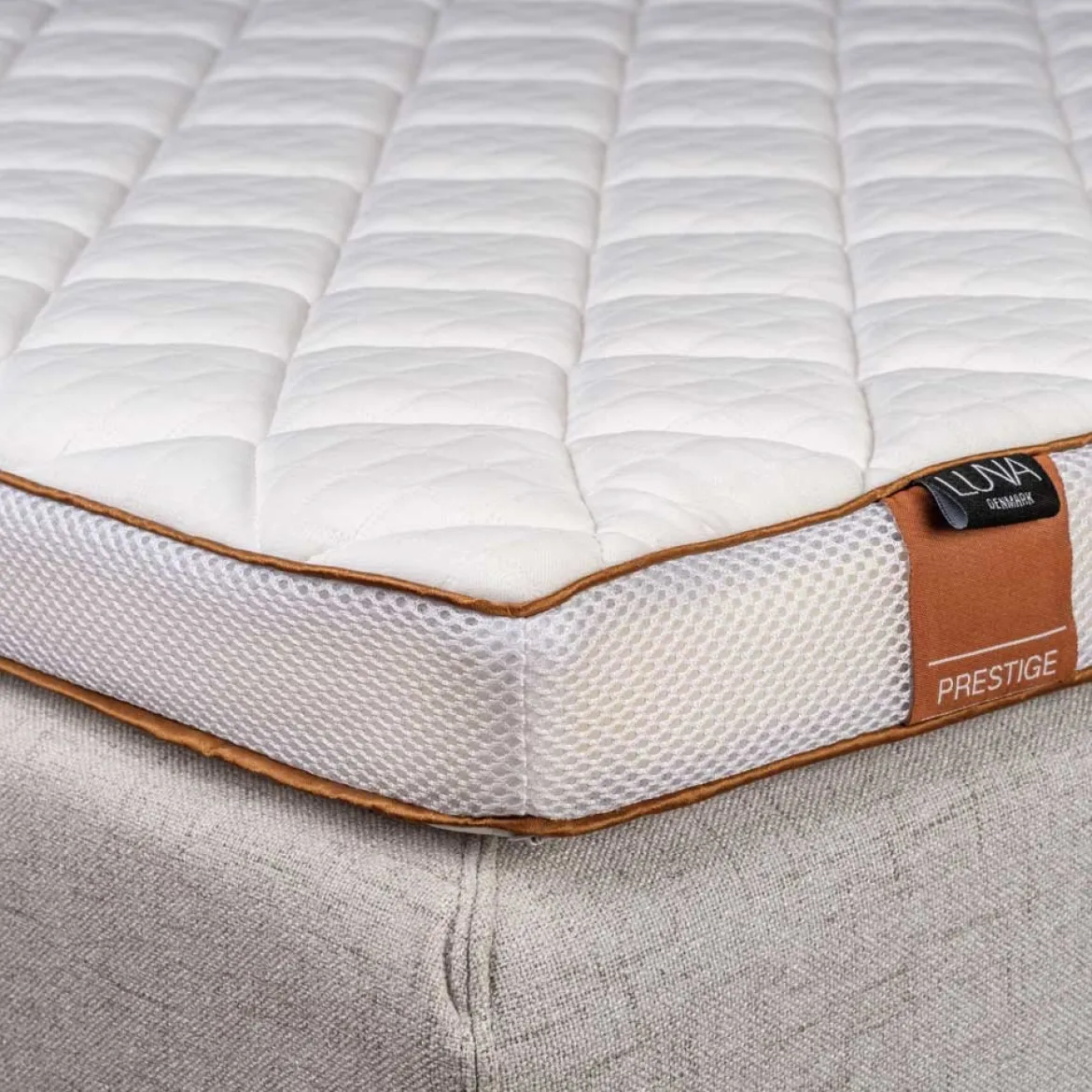 Prestige Topmadras 180x200 cm - Latex Cloud - Luna Denmark