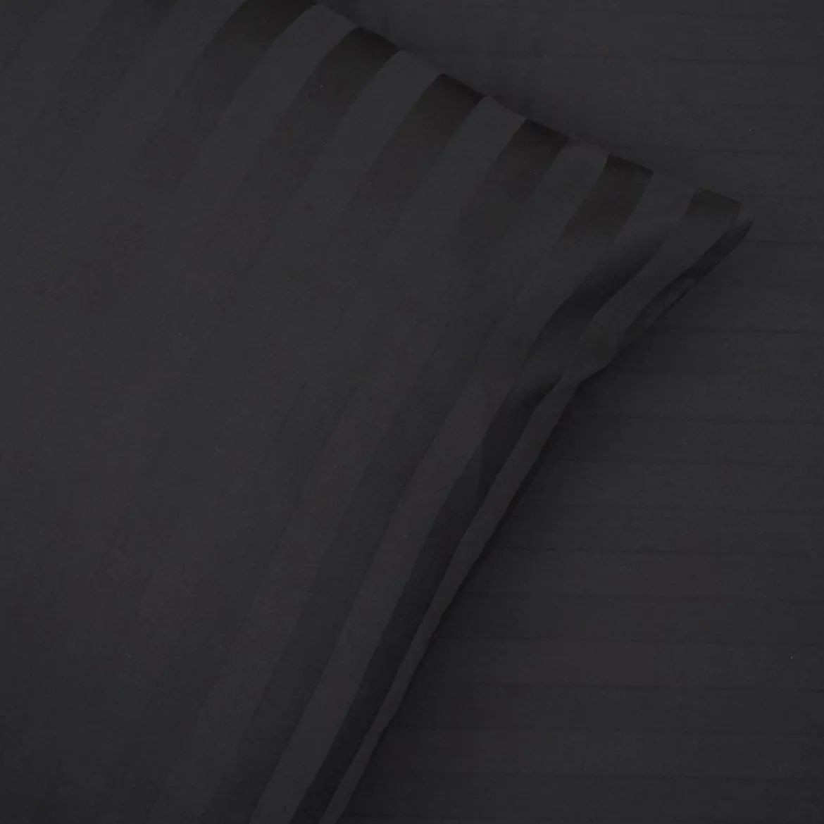 Sengetøj 140x220 cm - premium bomuld - Satin stribet - sort - Luna Denmark